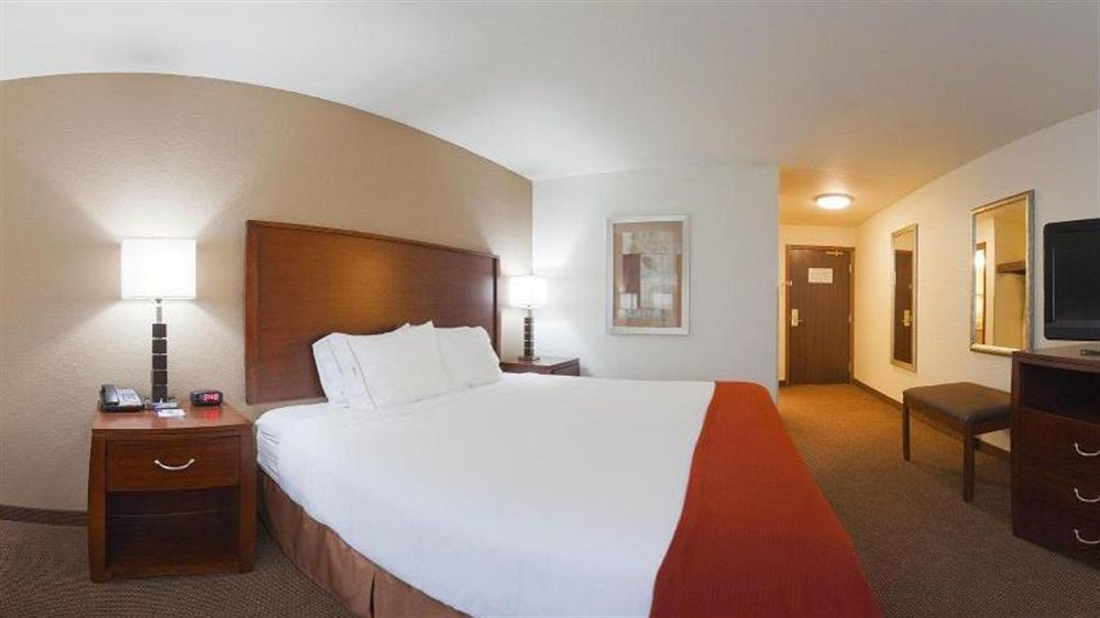 Holiday Inn Express Hotel & Suites - Dubuque West By Ihg Екстериор снимка